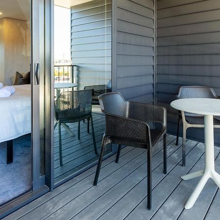 Explore From 8 Wilmer: Upper Level Cozy Studio كريستتشيرش المظهر الخارجي الصورة