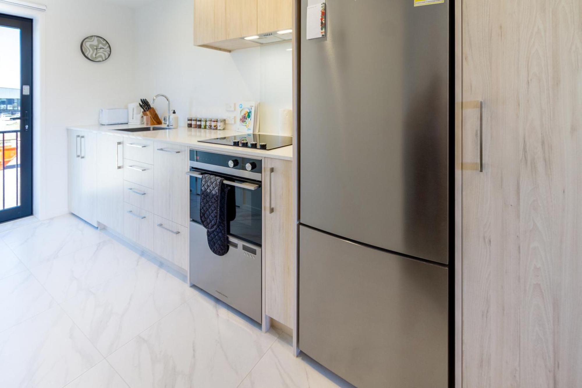 Explore From 8 Wilmer: Upper Level Cozy Studio كريستتشيرش المظهر الخارجي الصورة