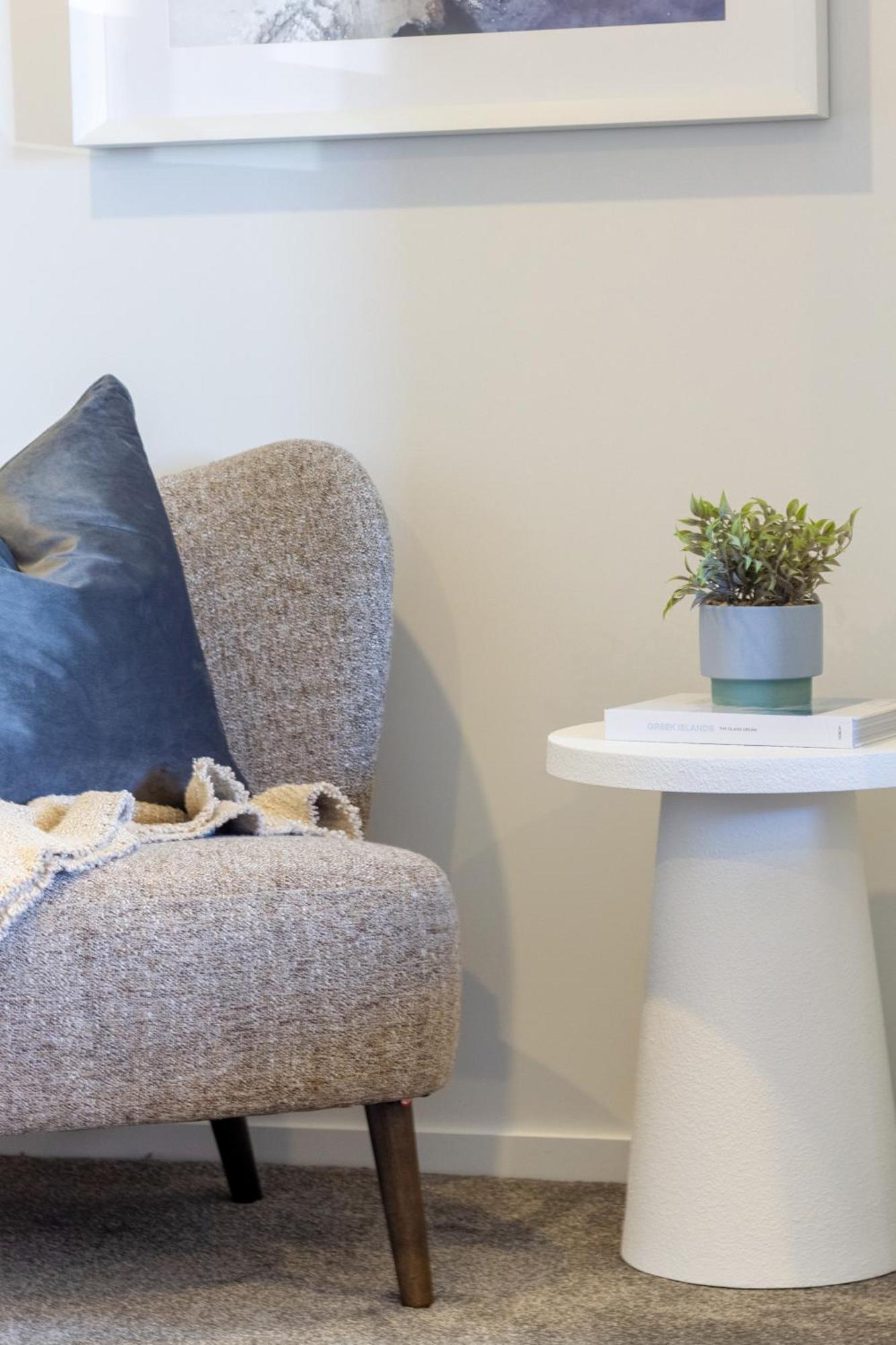 Explore From 8 Wilmer: Upper Level Cozy Studio كريستتشيرش المظهر الخارجي الصورة